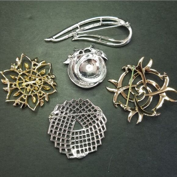 Set of 5 Vintage Signed Sarah Coventry Silver and Gold Tone Brooches 60's-80's - Picture 4 of 13